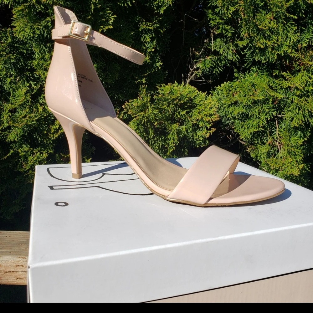 NWT Blush BP Pumps